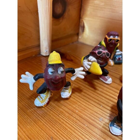 8 VTG 80s California Raisins Figures - Picture 4 of 6